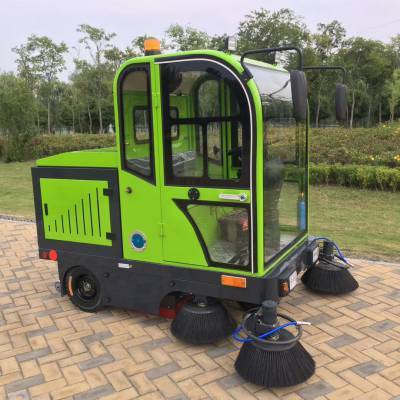 環衛電動掃地車多少錢一臺？電動掃路車哪家好？